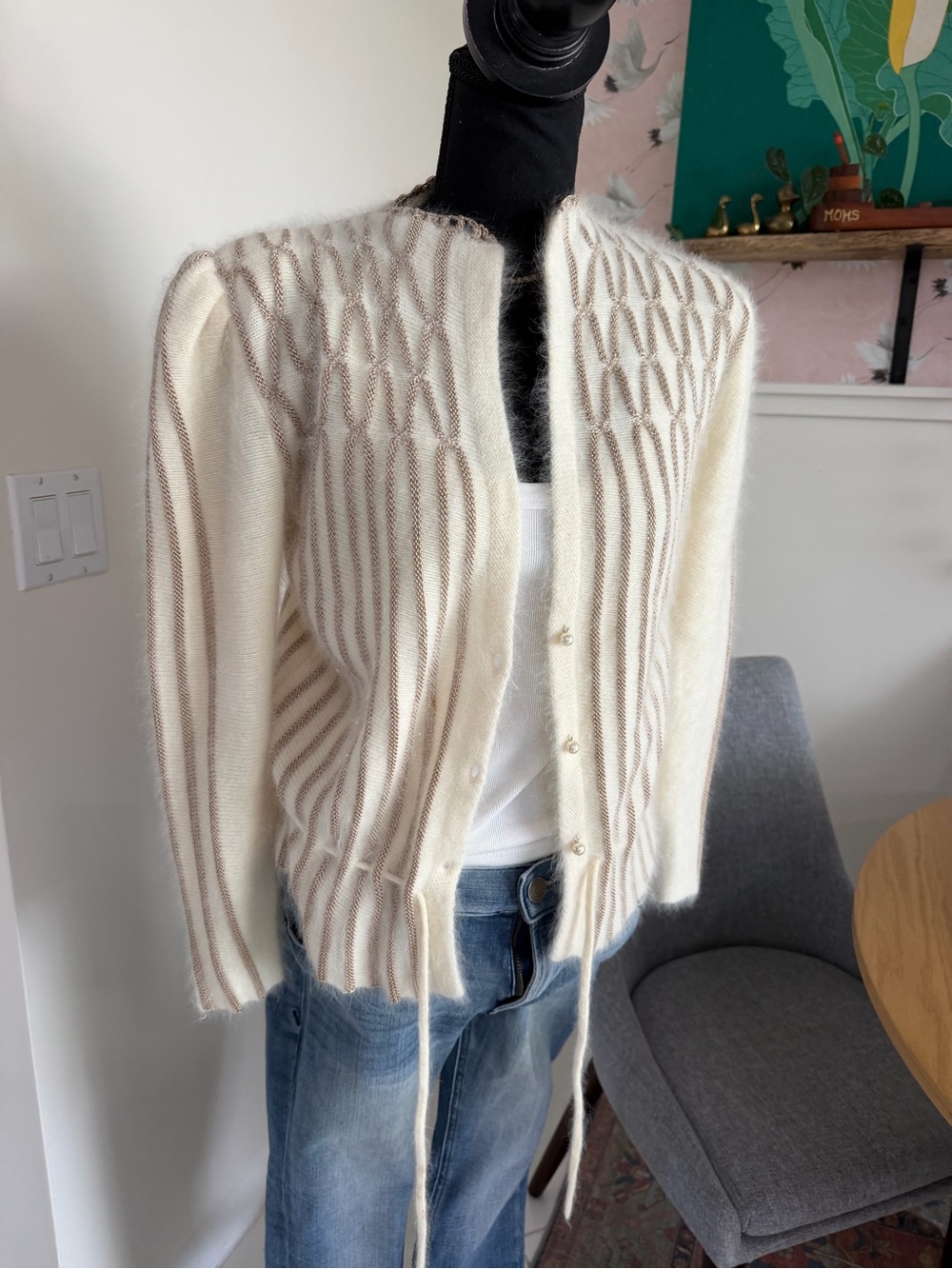 VTG Woman’s Small LAMBSWOOL CARDIGAN SWEATER PREPPY Pearl BUTTON Cream Delicate